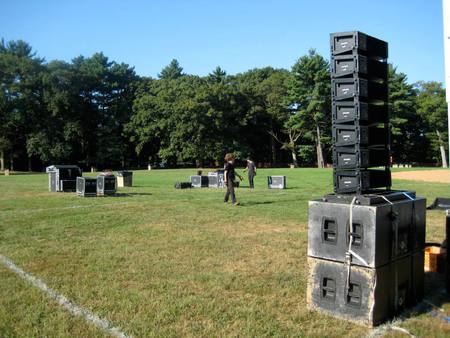 Meyer Melodie Line Array on top of Meyer 700-HP Subs